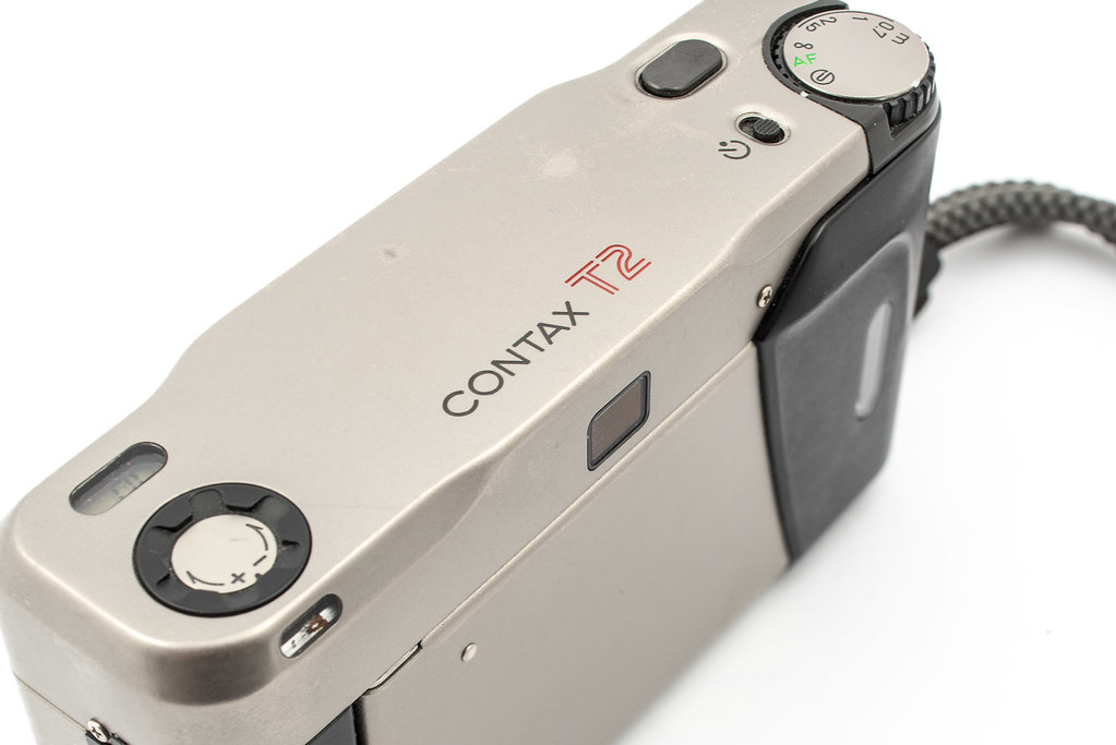 Contax T2 Review - it's chunky, it's very expensive, but it's good 