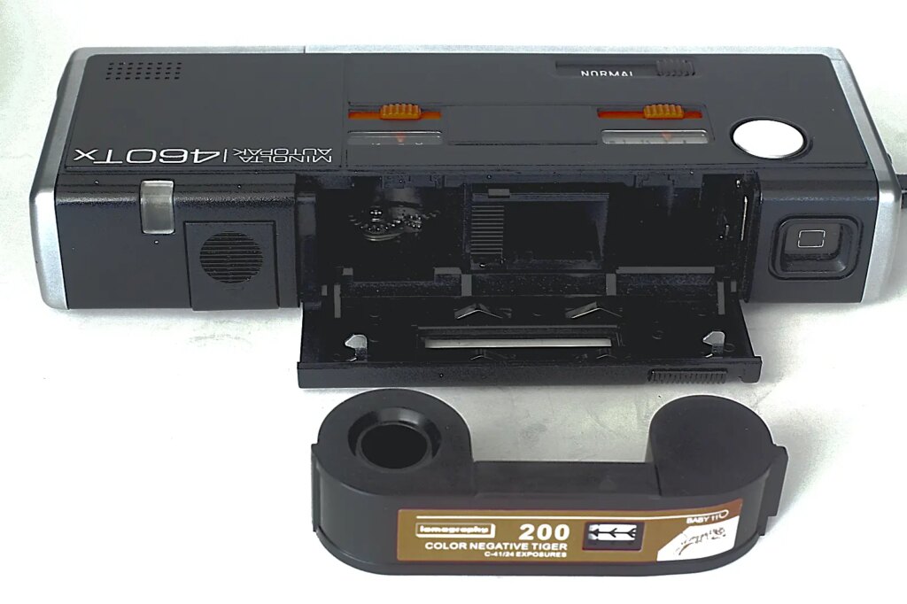 Minolta Autopak 460 Tx with film showing loading.