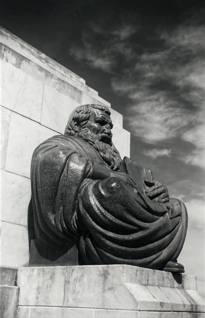 Bronze taken with Zeiss Box Tengor 56/2 at Look Out Point, Dunedin, New Zealand - FP4+/R60 red filter.