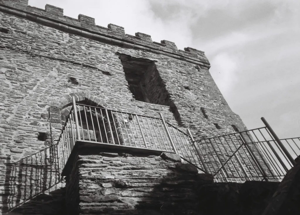 Castellated gatehouse