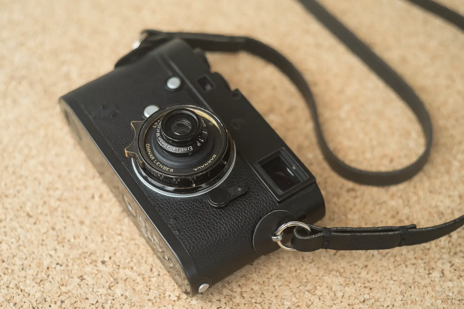 Aperture ring of the Summar 42mm and its tiny 20mm mouth hiding the 10-blade aperture