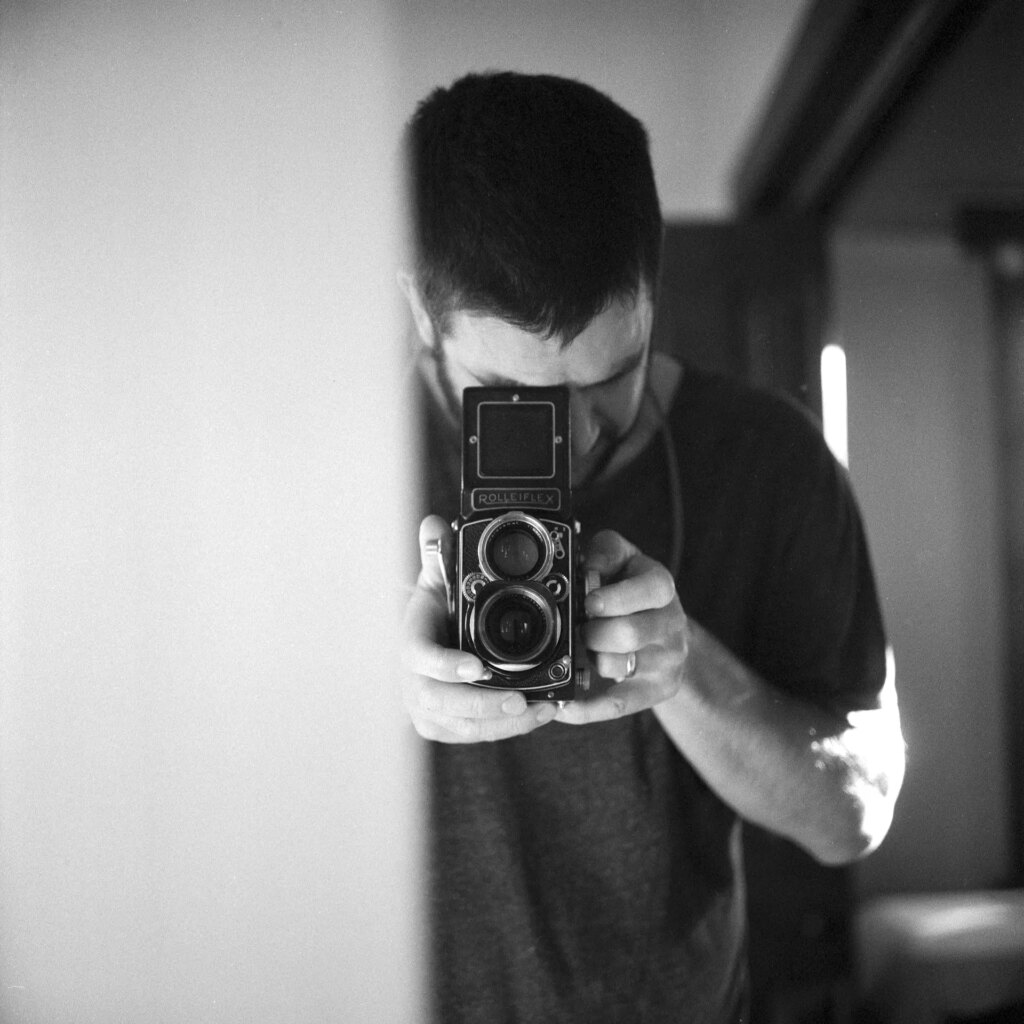 Self portrait with the Rolleiflex 2.8D
