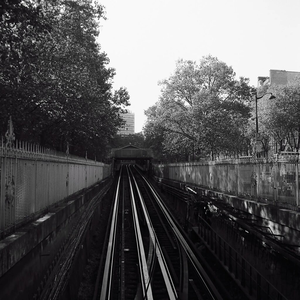 paris street photography using black and white film