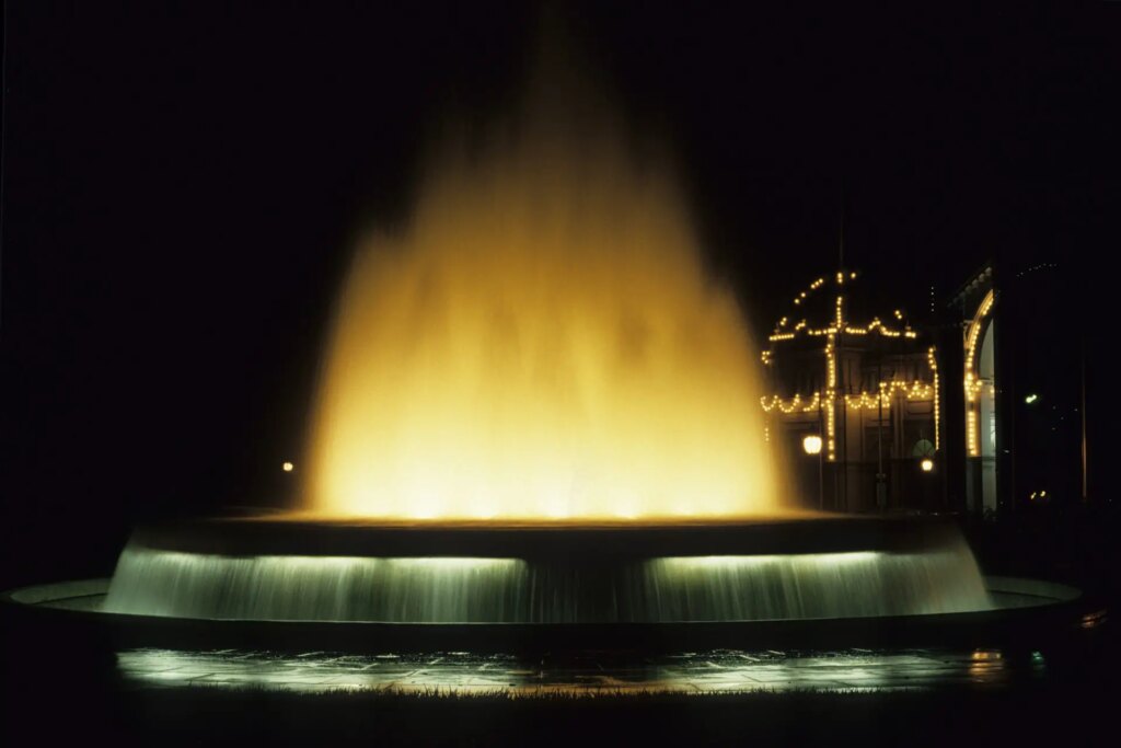 3 A fountain near the Royal Exhibition Buildings in Carlton, inner Melbourne, Woiworung Country. This building is quite close to where I was living at the time. 