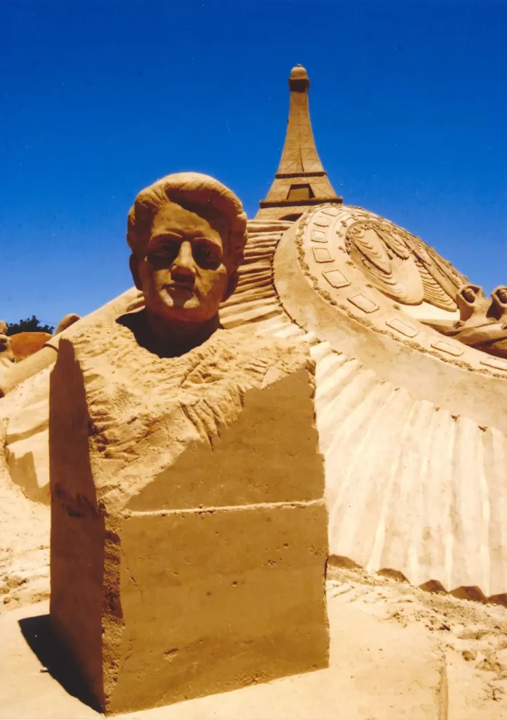 armless sand sculpture 