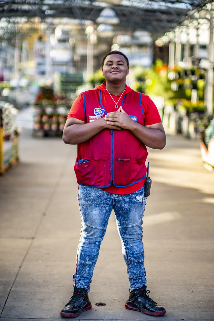 Meet JJ at Lowes - Sony A7c - 7Artisans 75mm f/1.25
