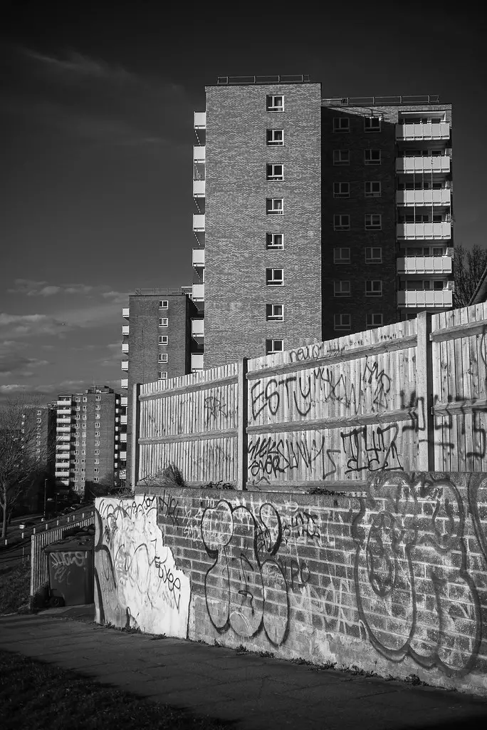 Summar 42mm shot at f/8 on Leica M Monochrom typ 246 with a hood and a Nikon 52mm red filter