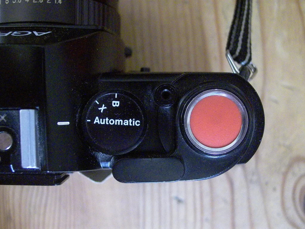 a photo of a selectronic 2 camera shutter release button