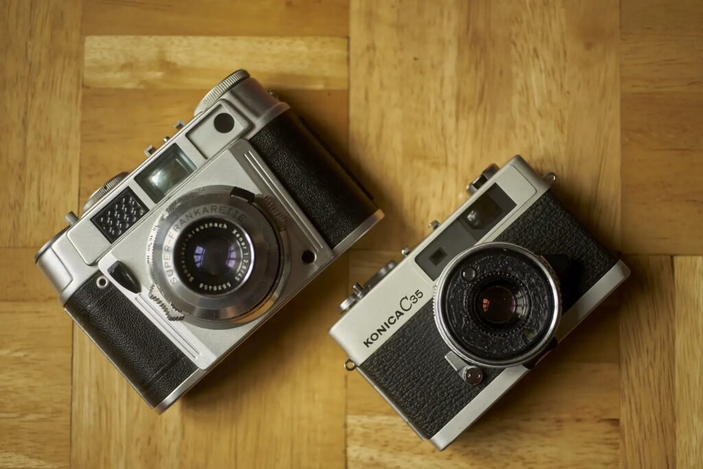 Canonet vs Konica C35