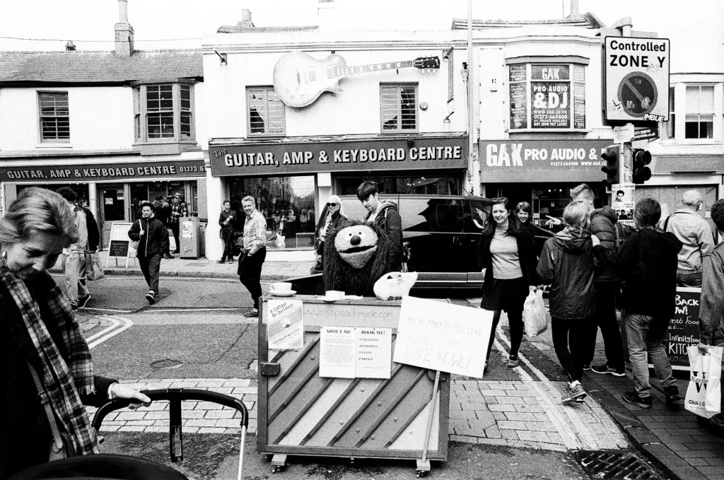 piano player dressed as Fozzie bear