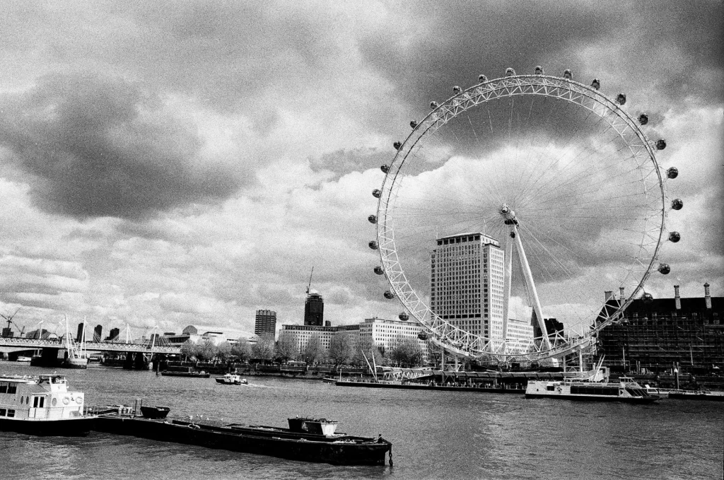 London Eye side view