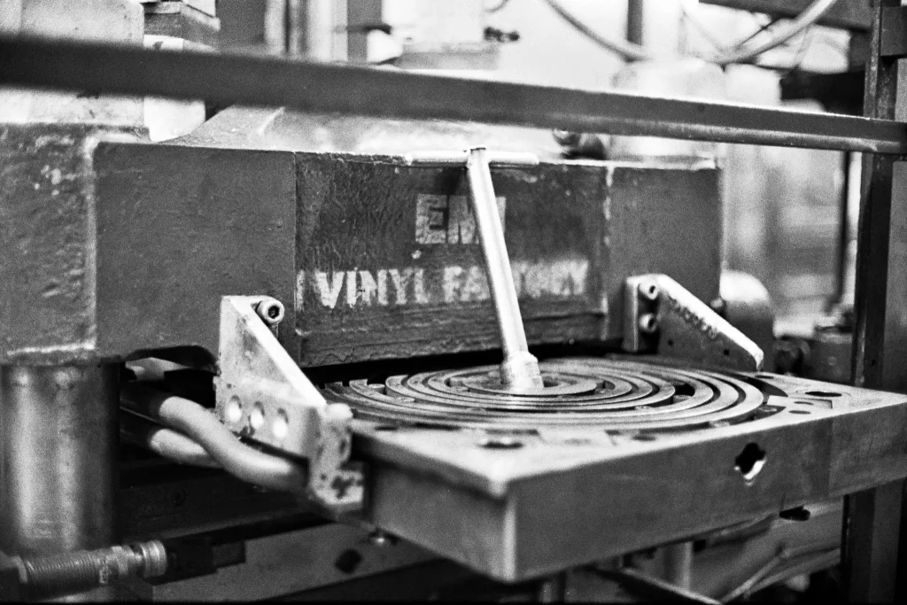 Record Press Hot Plates Ilford HP5+ Olympus 35SP