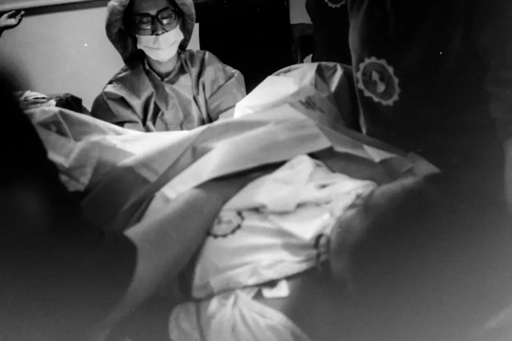Chinon 35 FS-II photograph of birth at a hospital