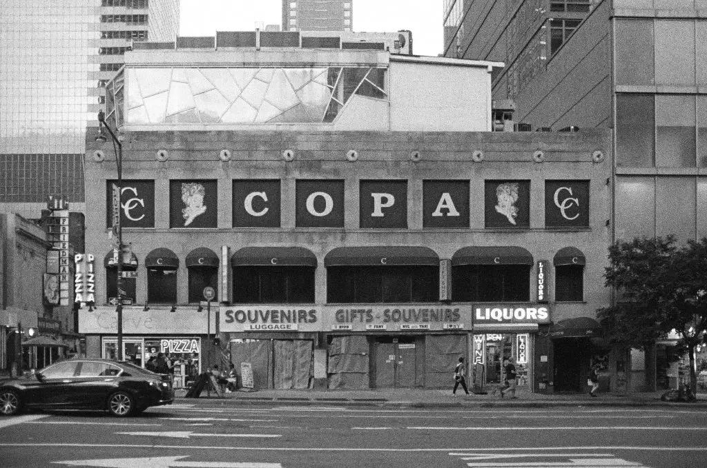 Copacabana taken a Minolta SRT 100 with Ilford Delta 3200 and Vivitar 28mm f/2.8