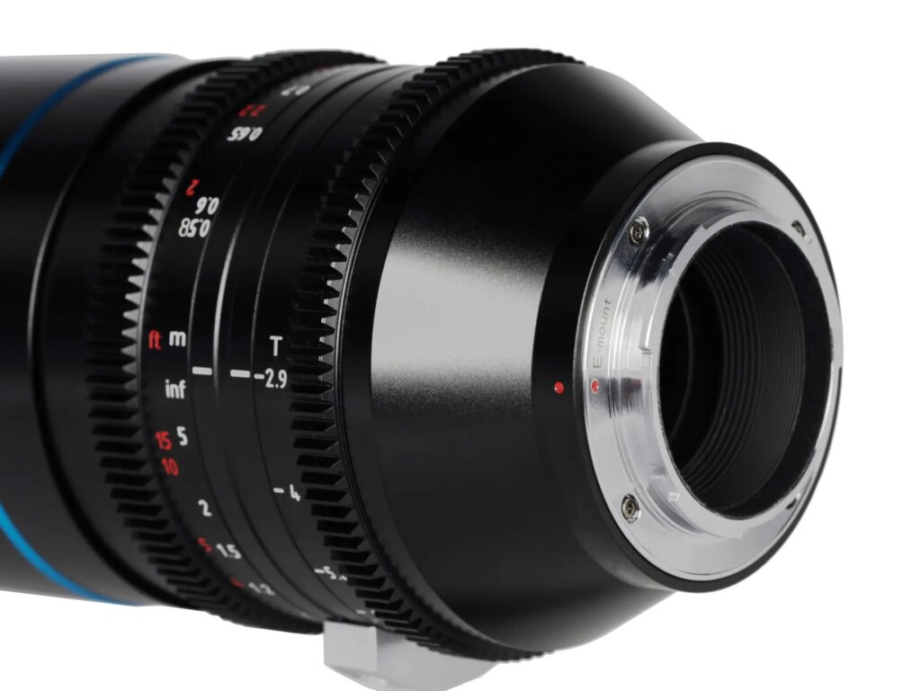 SIRUI Venus 150MM 1.6X T2.9 Anamorphic Lens