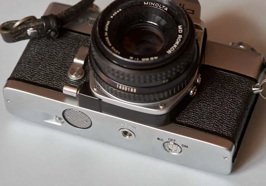 Minolta SRT 101