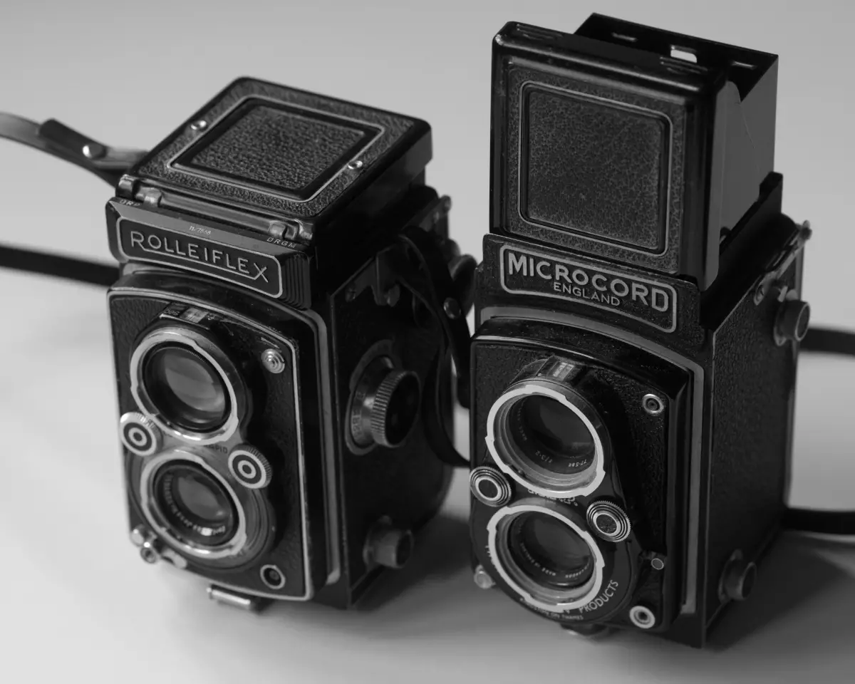 Microcord & Rolleiflex - A Comparison of two TLRs - By Bob Janes