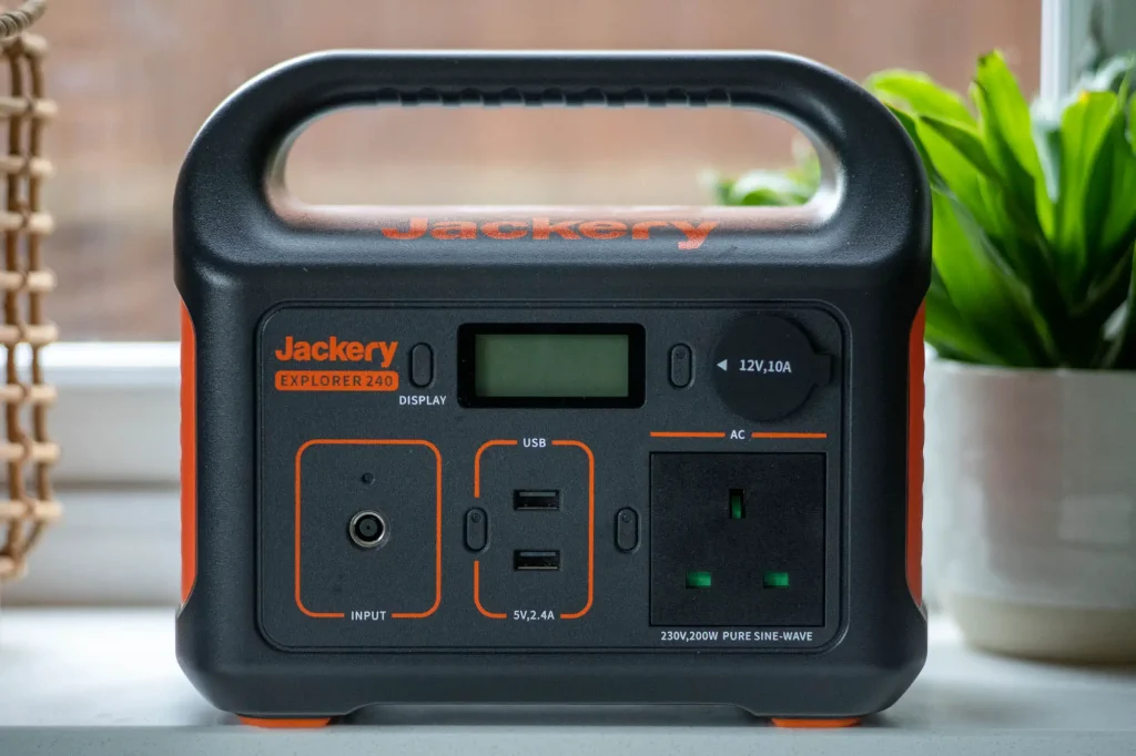 Jackery Explorer 240