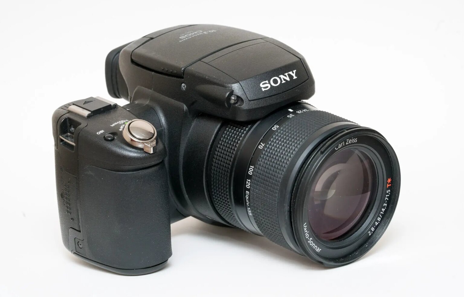 Sony DSC-R1 Review - A Surprisingly Usable Vintage Digital