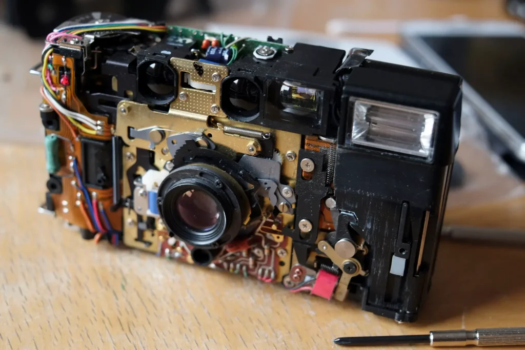 Inside a Nikon L35AF