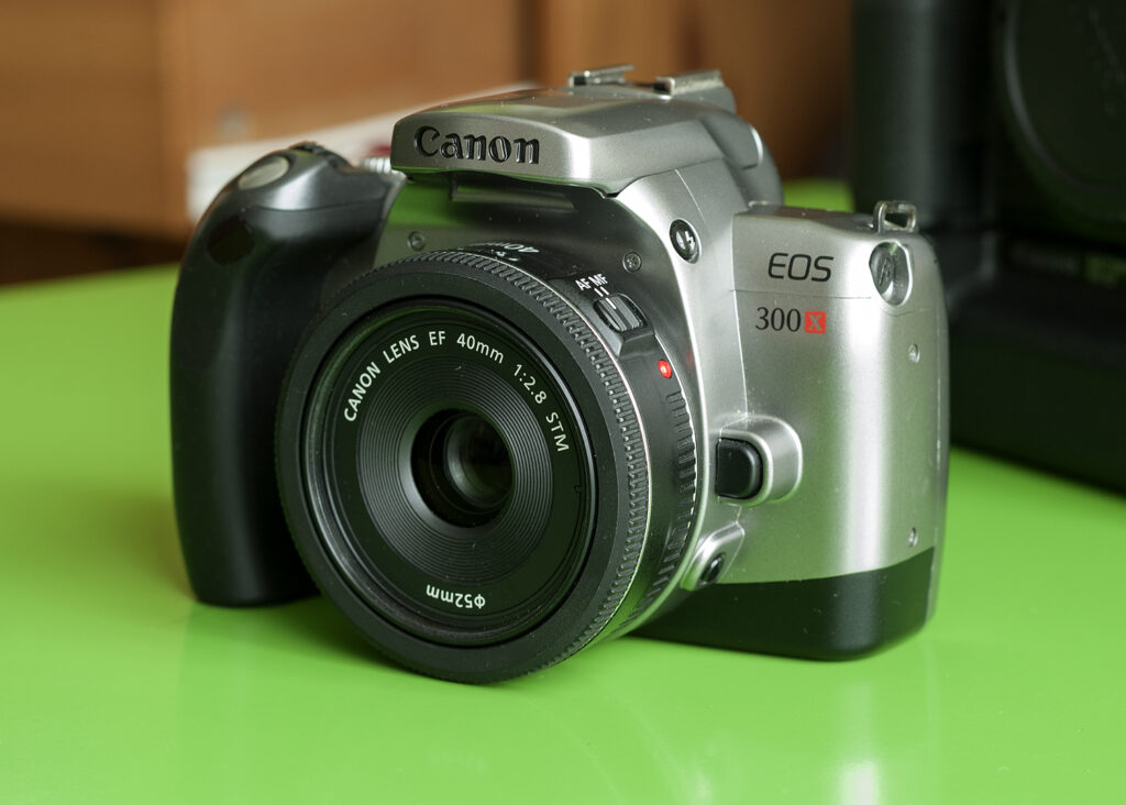 EOS 300x with EF40mm