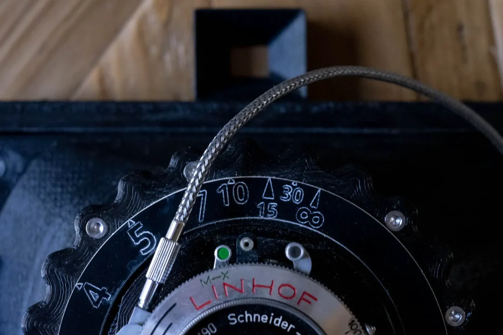 Cameradactyl laser engraved focusing scale 