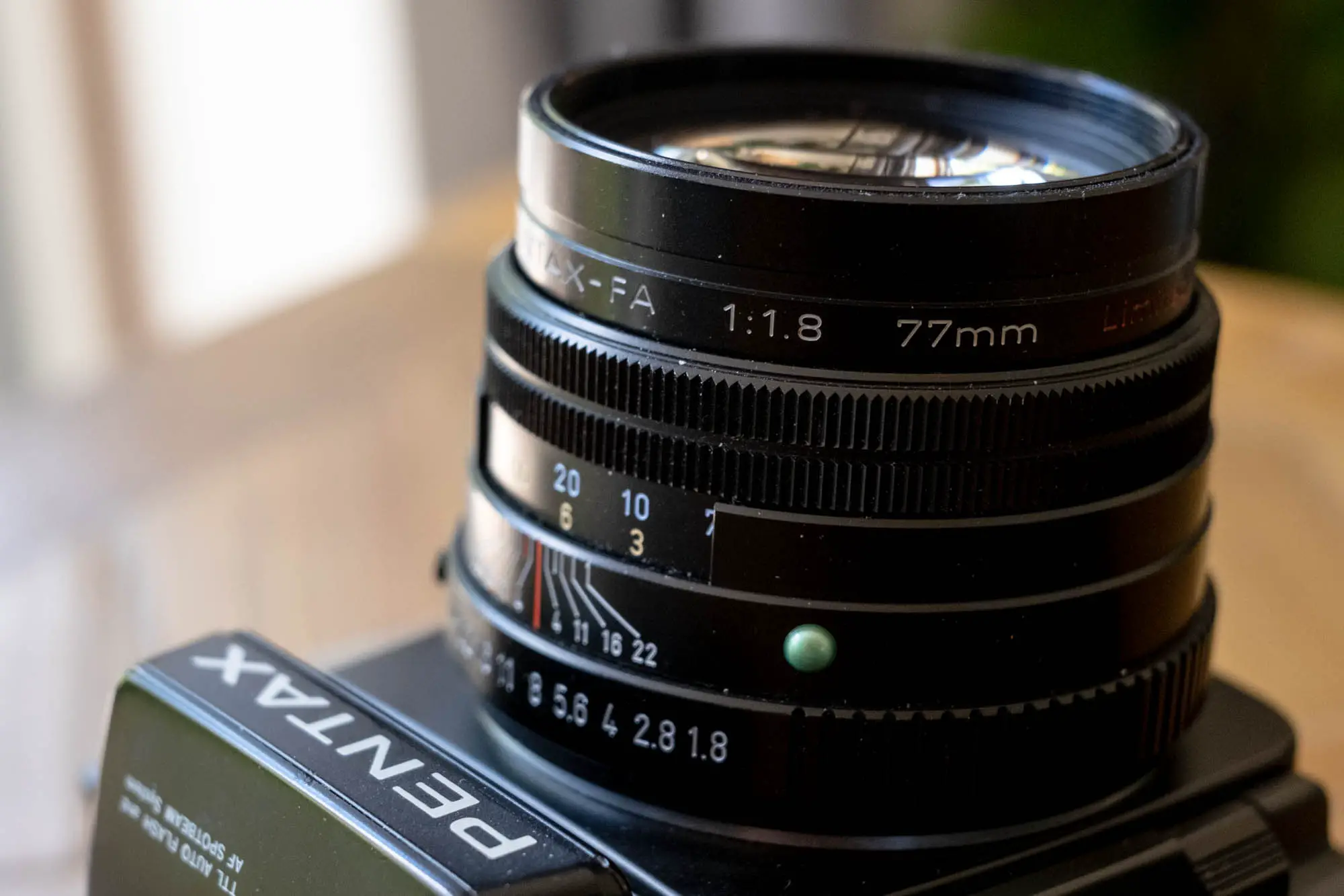 Pentax 77mm Limited Review - The Joy of a Short Tele Lens - 35mmc