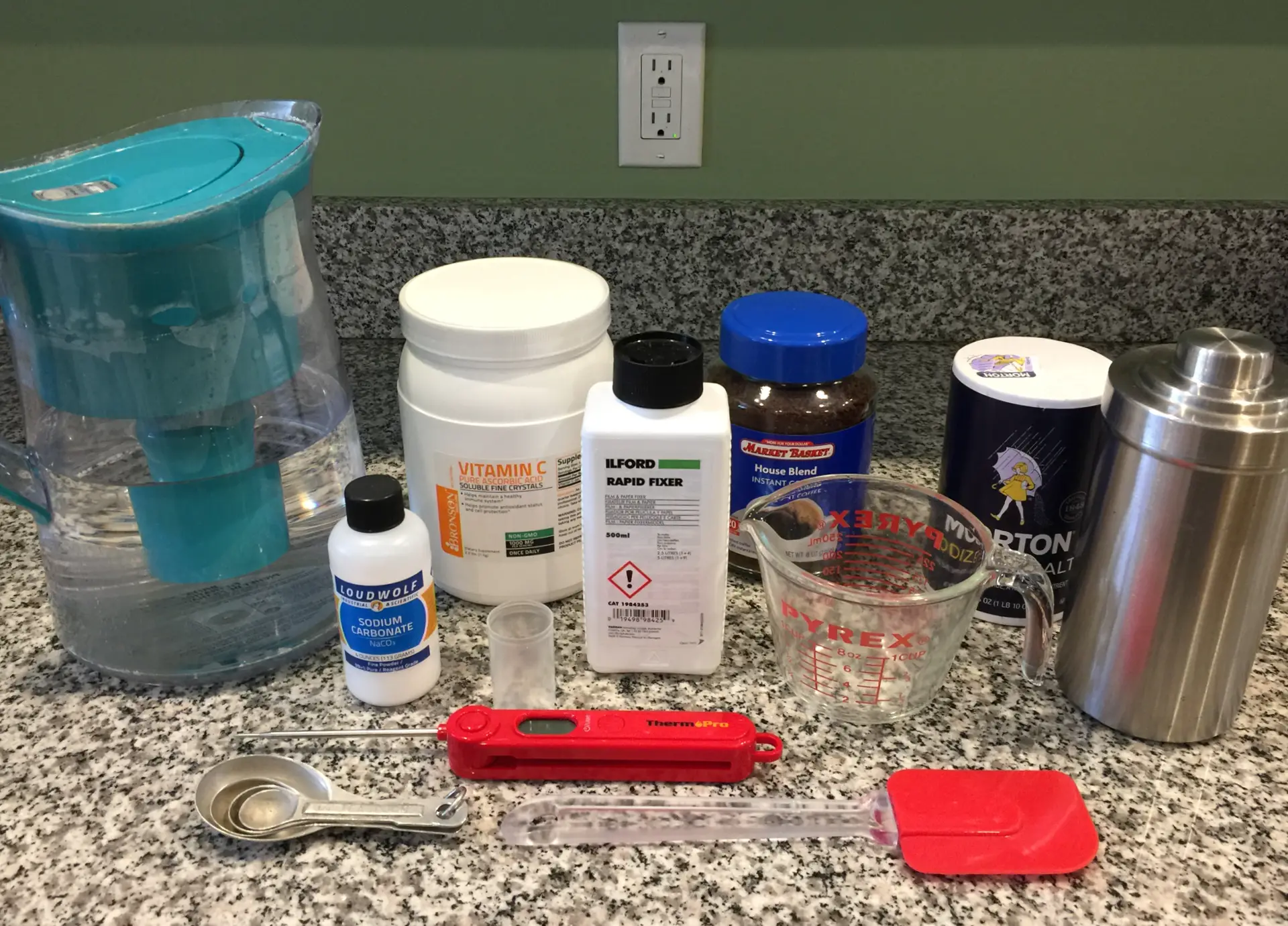 Kitchen-counter Caffenol development kit