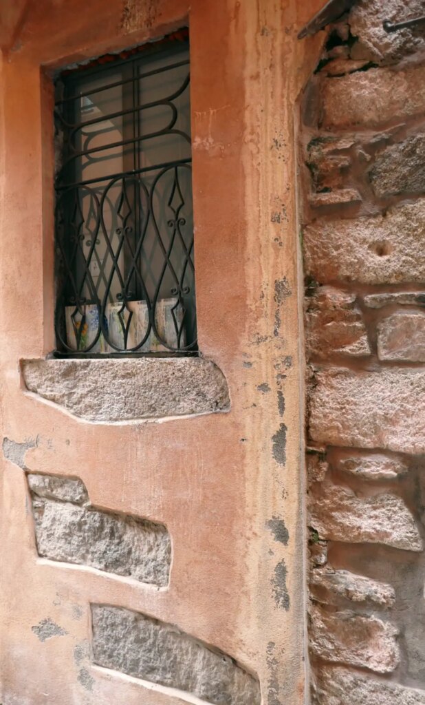 Stone wall detail