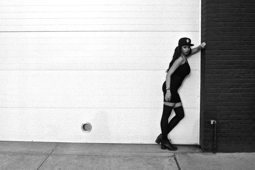 Fashion shooting - Brooklyn (2014) - Contax RTS - 35mm compact camera