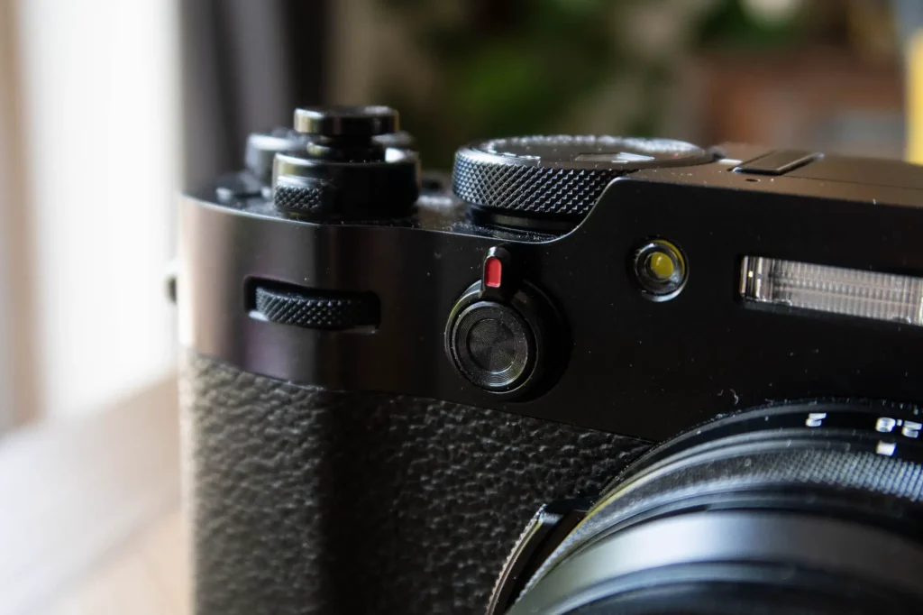 Fuji X100V - Viewfinder mode switch, button and front dial