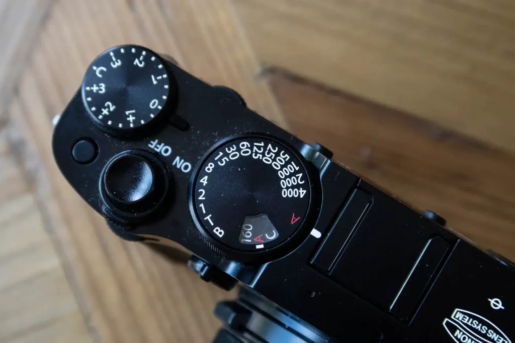 Fuji X100V top dials