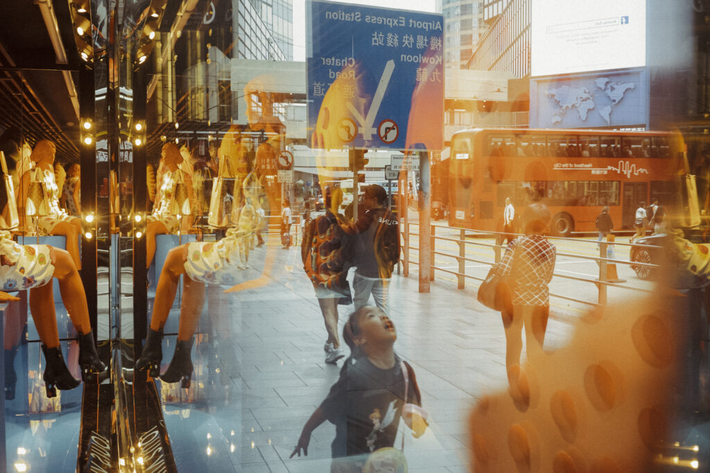 LV Yayoi Kusama and a little girl