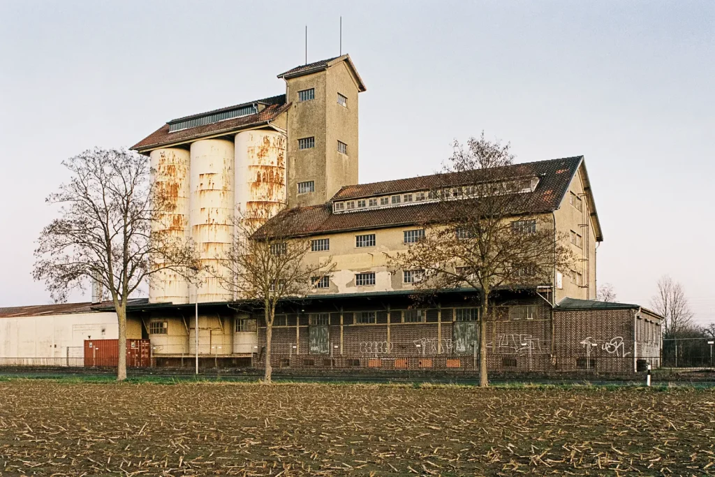 Color image of the abandoned grain elevator located southerly of Hannover, Germany.