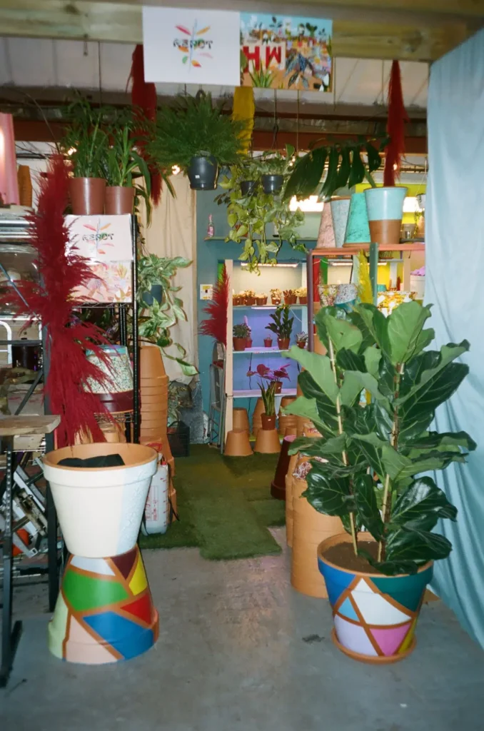 flowerpot shop