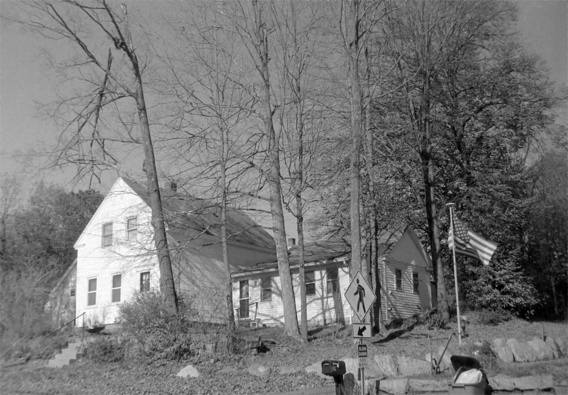 Yashica Lynx-14 photo of farmhouse