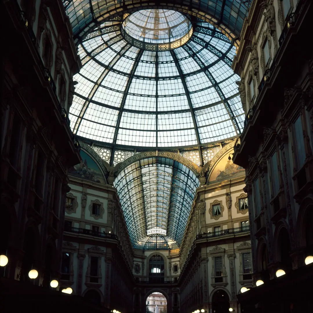 The main hall of the Galeria Vittorio Emanuele II.