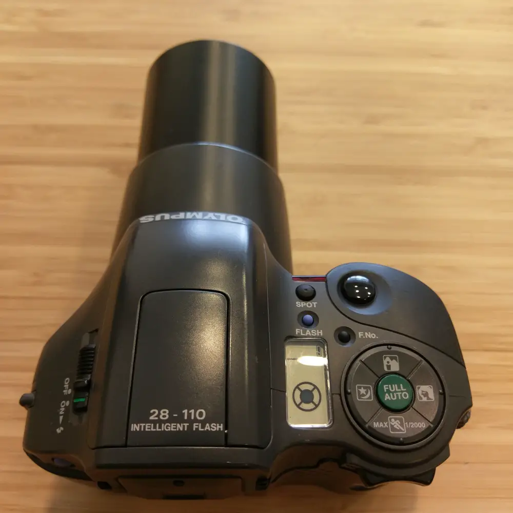 Olympus L-10 Panorama - Lens Extended