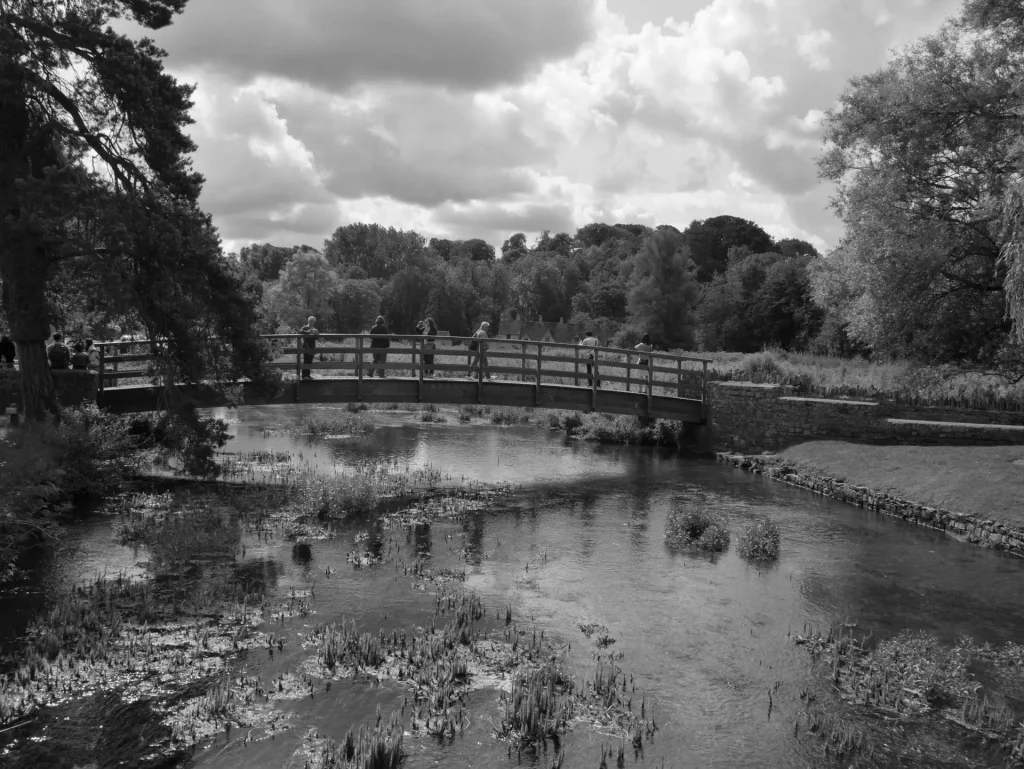 Footbridge photo with the Panasonic GM1 