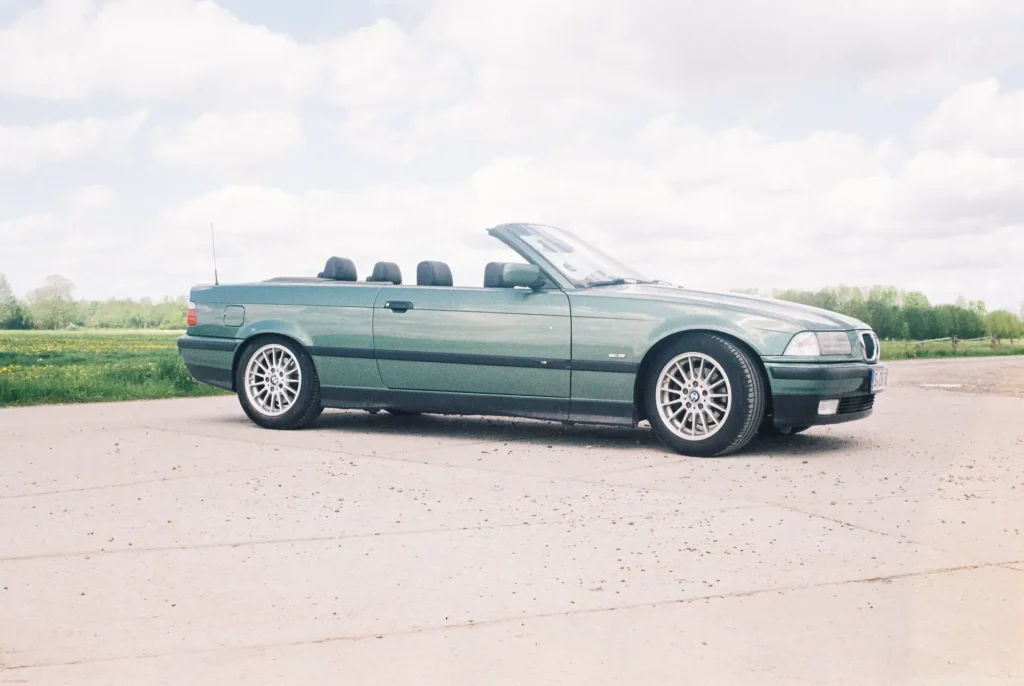 BMW E36 shot with Voigtländer Bessamatic DeLuxe using Kodak Gold 200