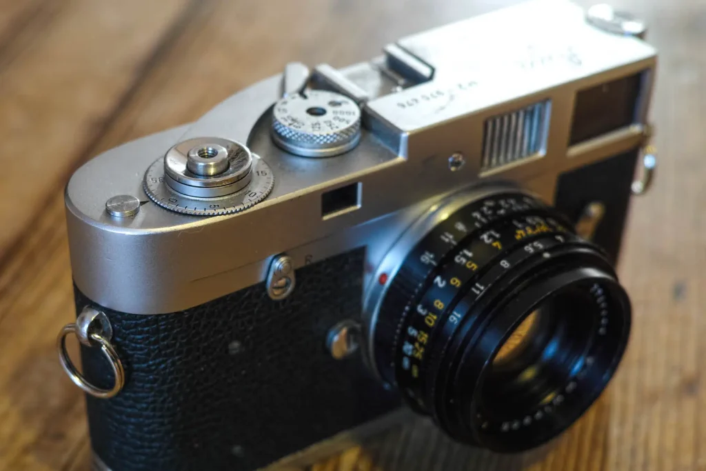 Leica M2 frame counter