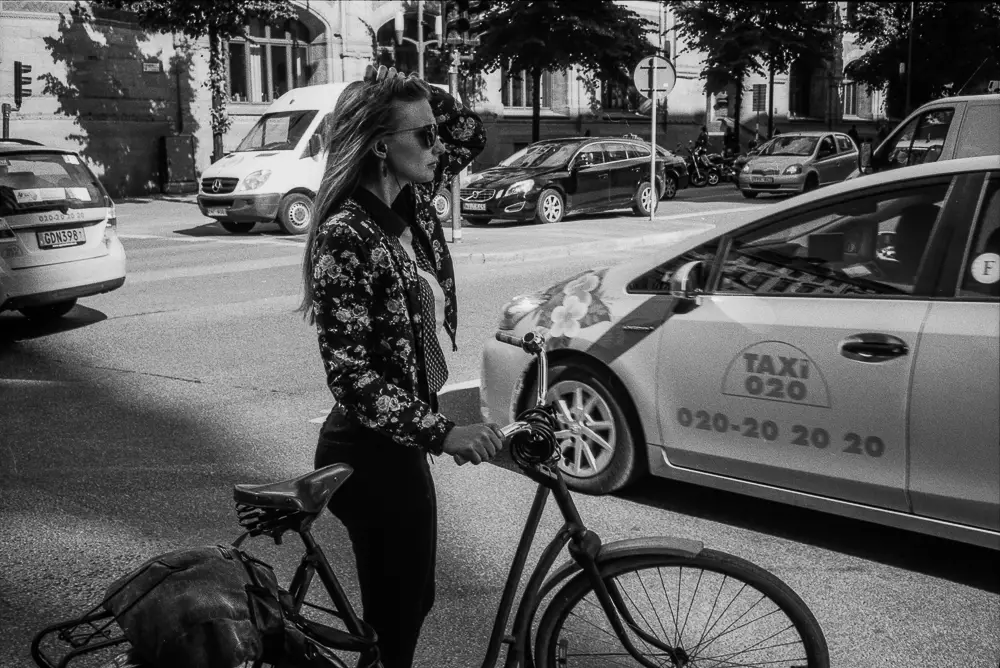 stockholm-girl-with-bike-ilford-fp4-plus