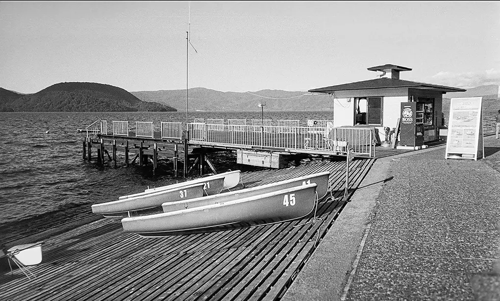 beached_boats_toya_hokkaido