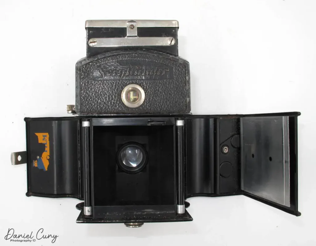 Voigtlander Superb open back