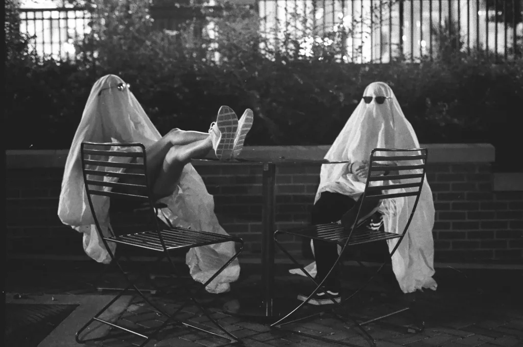 Sitting Ghosts