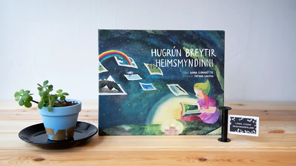 hugrún breytir heimsmyndinn and four darkroom prints