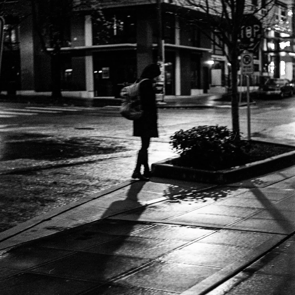Low light street photo taken with Retinette