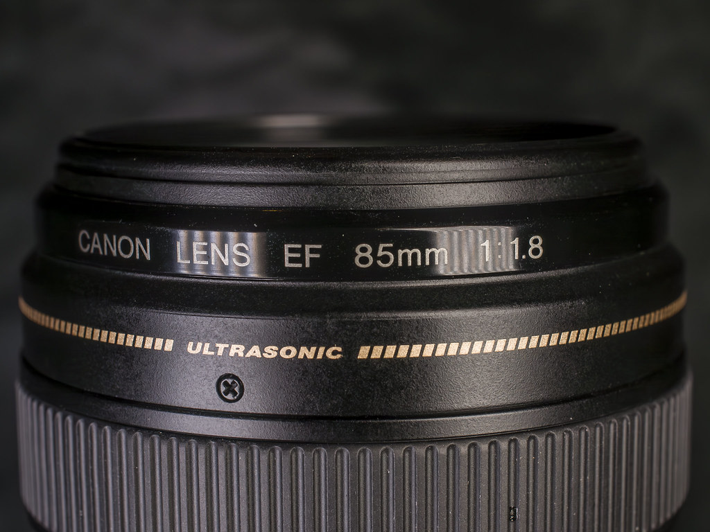 Canon EF 85mm f/1.8 USM