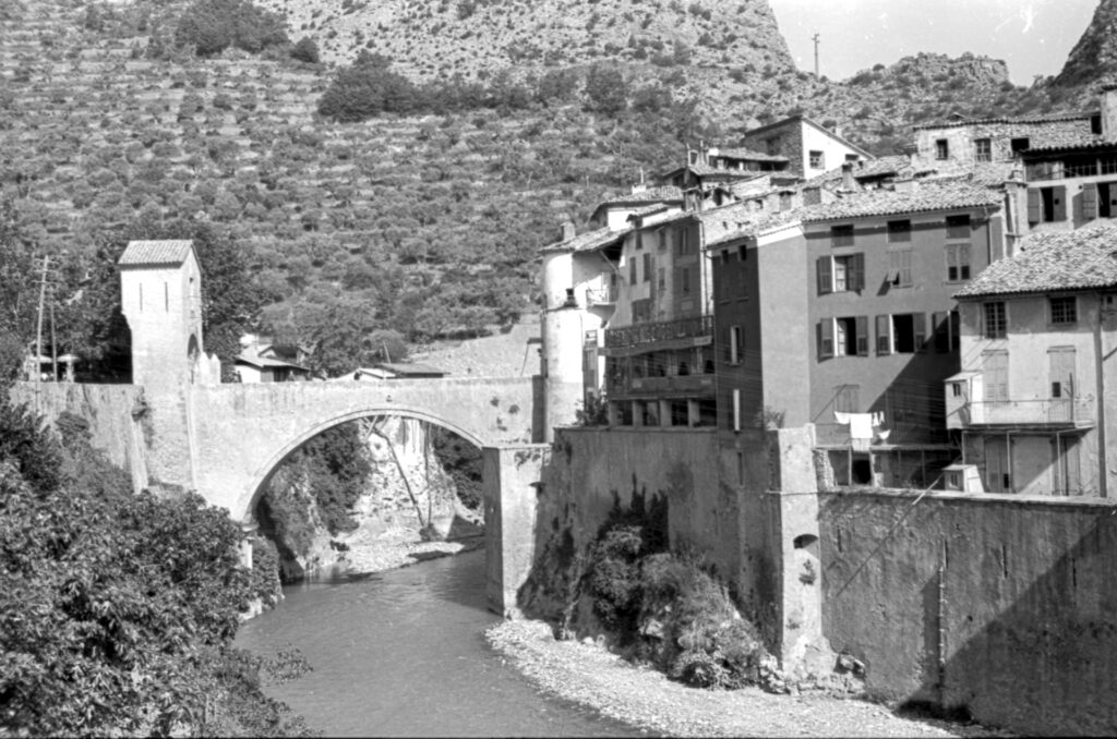 Black and white image of Entrevaux in the Alpes-de-Haute-Provence, France.