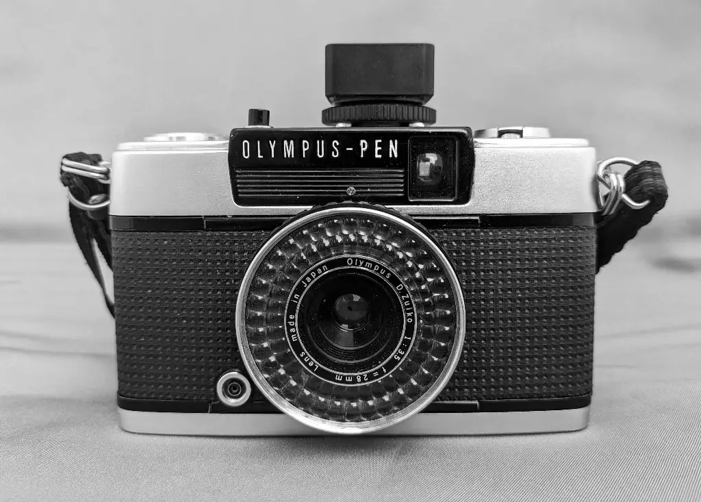 Olympus Pen EE3